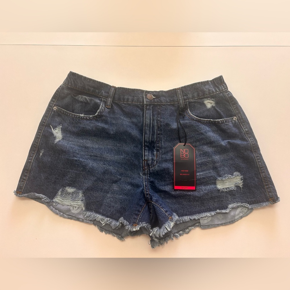 NWT No Boundaries Shorts Size 15